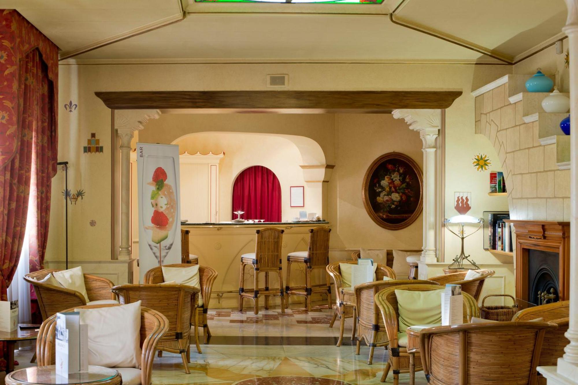 Hotel Milano Regency — Photos 1